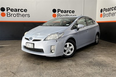 2010 Toyota PRIUS - Thumbnail