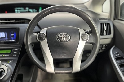 2010 Toyota PRIUS - Thumbnail
