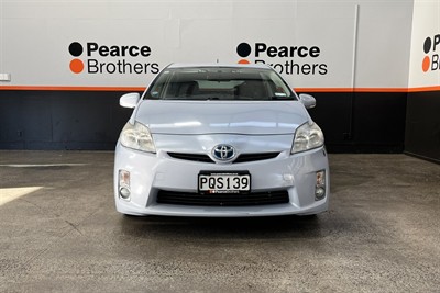 2010 Toyota PRIUS - Thumbnail