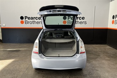 2010 Toyota PRIUS - Thumbnail