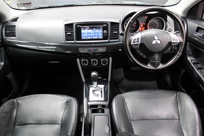 2018 Mitsubishi Lancer - Thumbnail