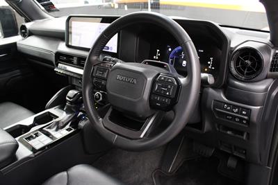 2025 Toyota Landcruiser Prado - Thumbnail