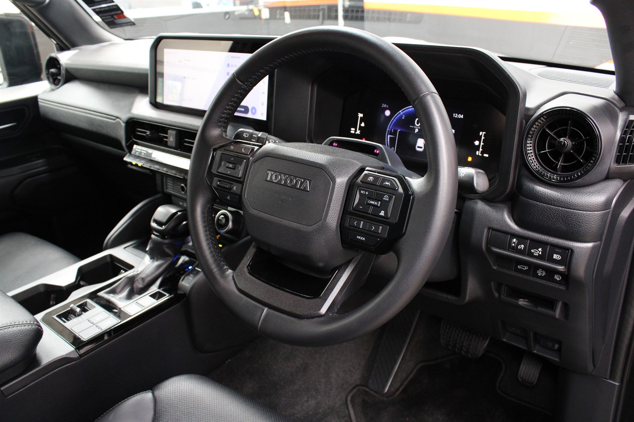 2025 Toyota Landcruiser Prado