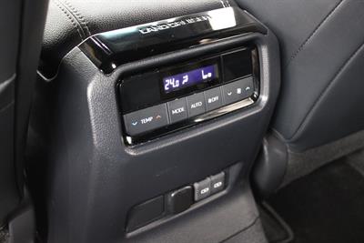 2025 Toyota Landcruiser Prado - Thumbnail