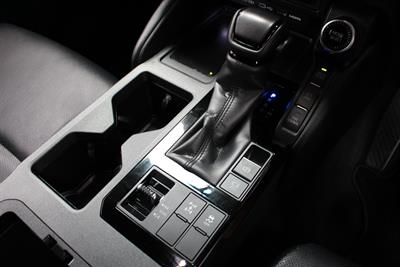 2025 Toyota Landcruiser Prado - Thumbnail