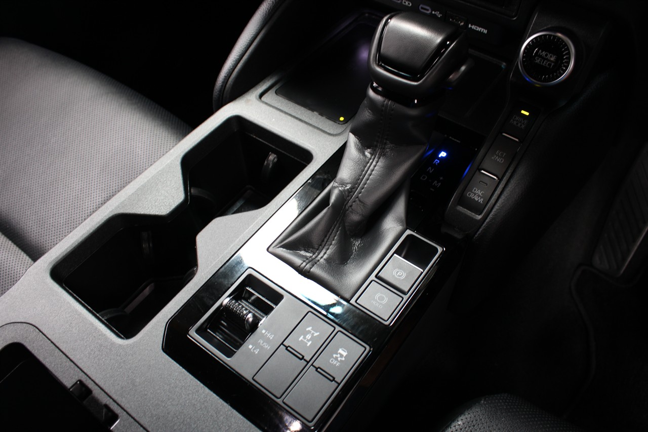 2025 Toyota Landcruiser Prado