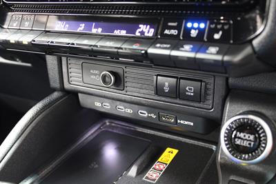 2025 Toyota Landcruiser Prado - Thumbnail