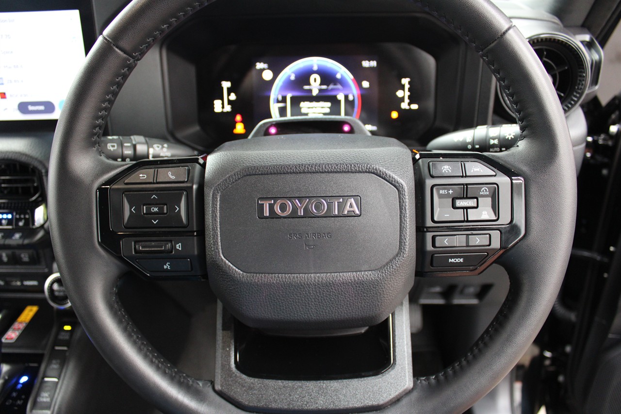 2025 Toyota Landcruiser Prado