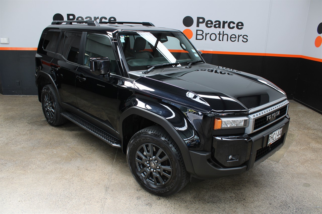 2025 Toyota Landcruiser Prado