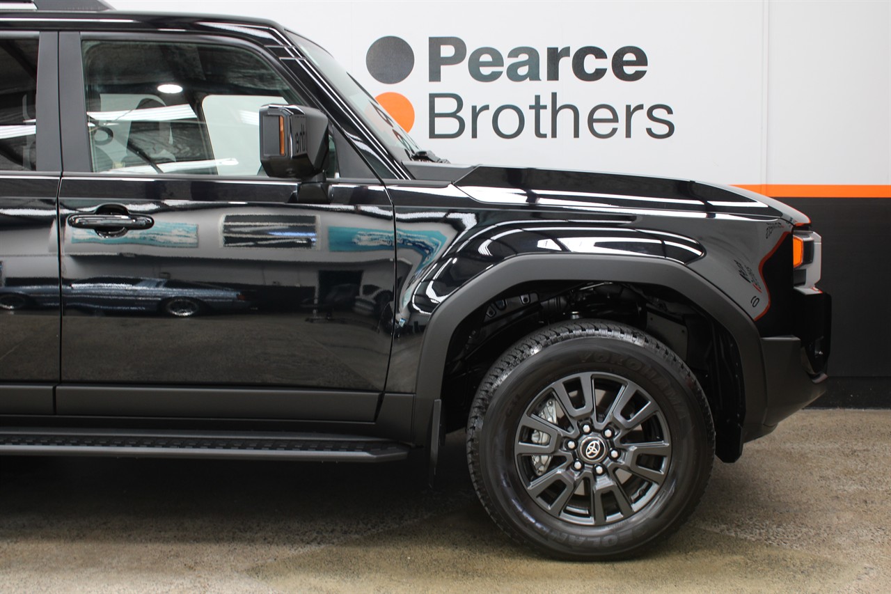 2025 Toyota Landcruiser Prado