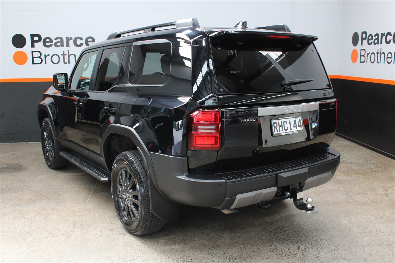 2025 Toyota Landcruiser Prado