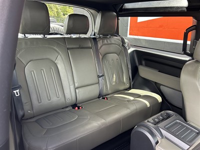 2022 Land Rover Defender - Thumbnail