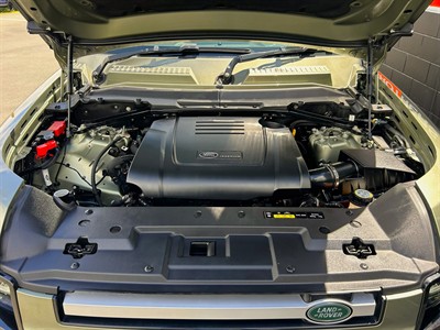 2022 Land Rover Defender - Thumbnail