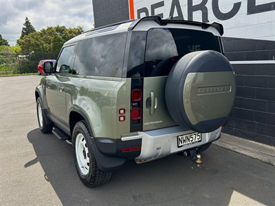 2022 Land Rover Defender - Thumbnail