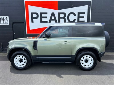 2022 Land Rover Defender - Thumbnail