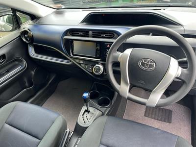 2016 Toyota Aqua - Thumbnail