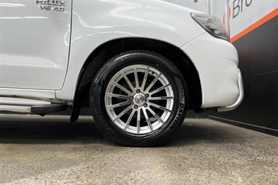2014 Toyota Hilux - Thumbnail