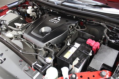 2022 Mitsubishi Triton - Thumbnail
