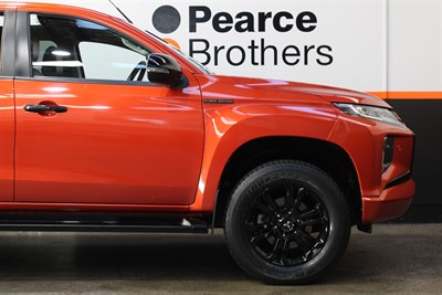 2022 Mitsubishi Triton - Thumbnail