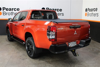 2022 Mitsubishi Triton - Thumbnail