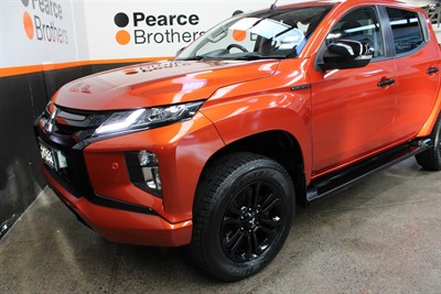 2022 Mitsubishi Triton - Thumbnail
