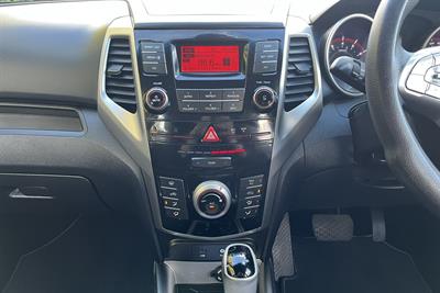 2015 Ssangyong Tivoli - Thumbnail