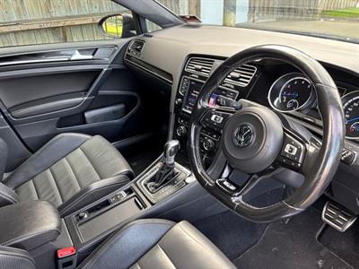 2016 Volkswagen Golf - Thumbnail