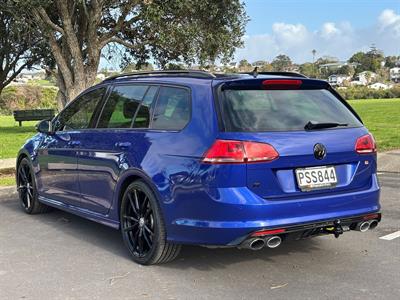 2016 Volkswagen Golf - Thumbnail