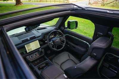 2023 Land Rover Defender - Thumbnail