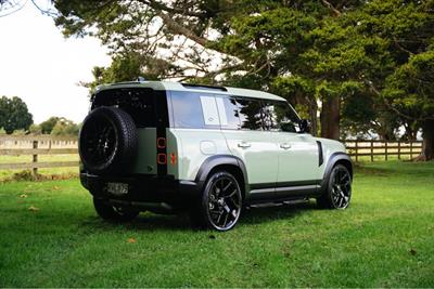 2023 Land Rover Defender - Thumbnail