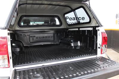 2016 Toyota Hilux - Thumbnail