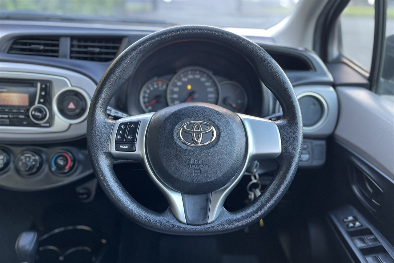 2011 Toyota YARIS