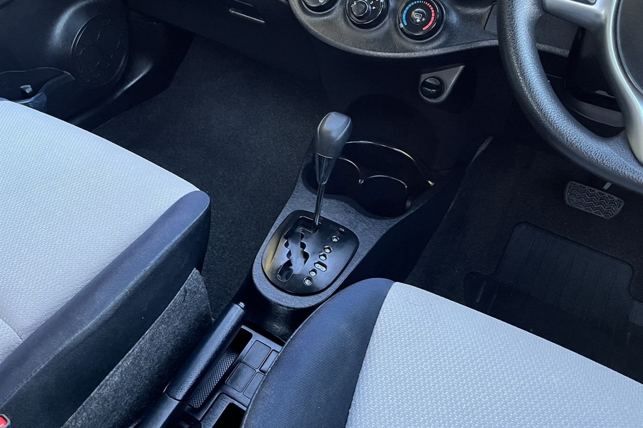 2011 Toyota YARIS