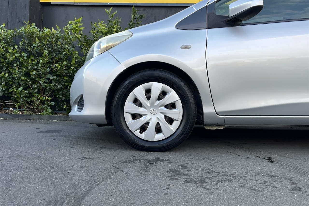 2011 Toyota YARIS