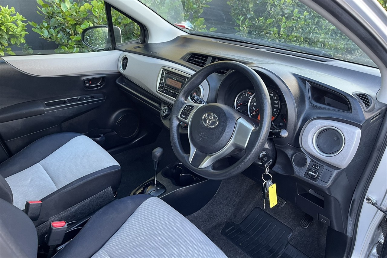 2011 Toyota YARIS
