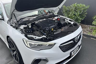 2018 Holden COMMODORE - Thumbnail