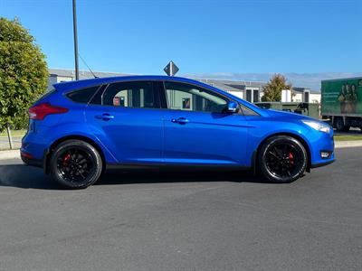 2018 Ford Focus - Thumbnail