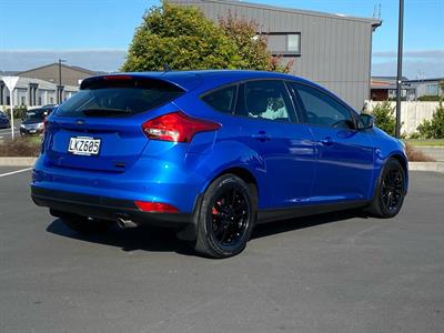 2018 Ford Focus - Thumbnail