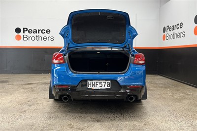 2015 Holden Commodore - Thumbnail