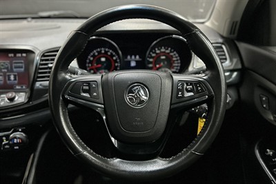 2013 Holden COMMODORE - Thumbnail
