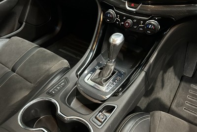 2013 Holden COMMODORE - Thumbnail