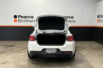 2013 Holden COMMODORE - Thumbnail