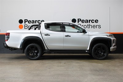 2020 Mitsubishi Triton - Thumbnail