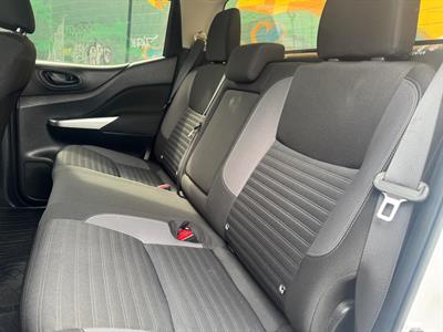 2022 Nissan Navara - Thumbnail