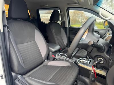 2022 Nissan Navara - Thumbnail