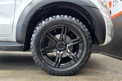 2016 Ford Everest - Thumbnail