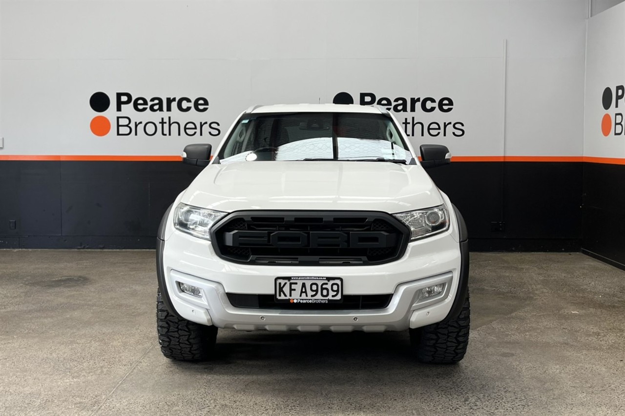 2016 Ford Everest