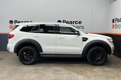 2016 Ford Everest - Thumbnail