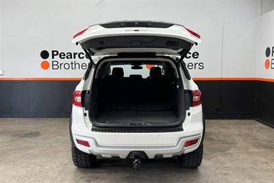 2016 Ford Everest - Thumbnail