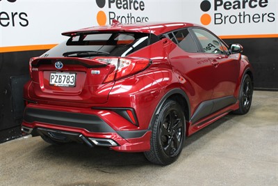 2017 Toyota C-Hr - Thumbnail